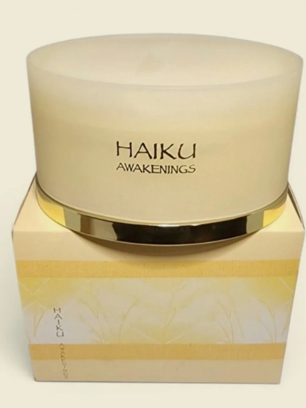 AVON NOS 2004 Haiku Awakenings Shimmer Dusting Powder w/Puff
